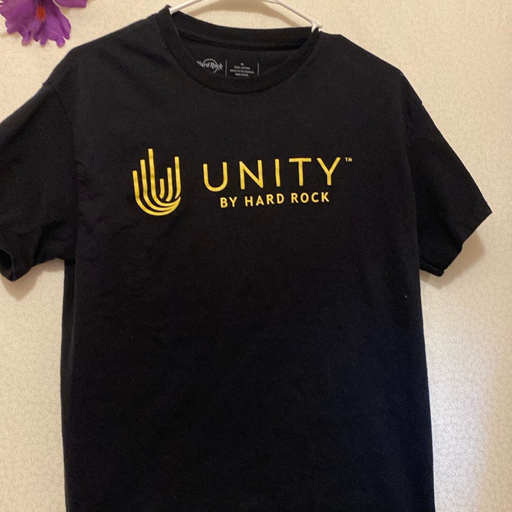 Black unity by Hard Rock tee. EUC.